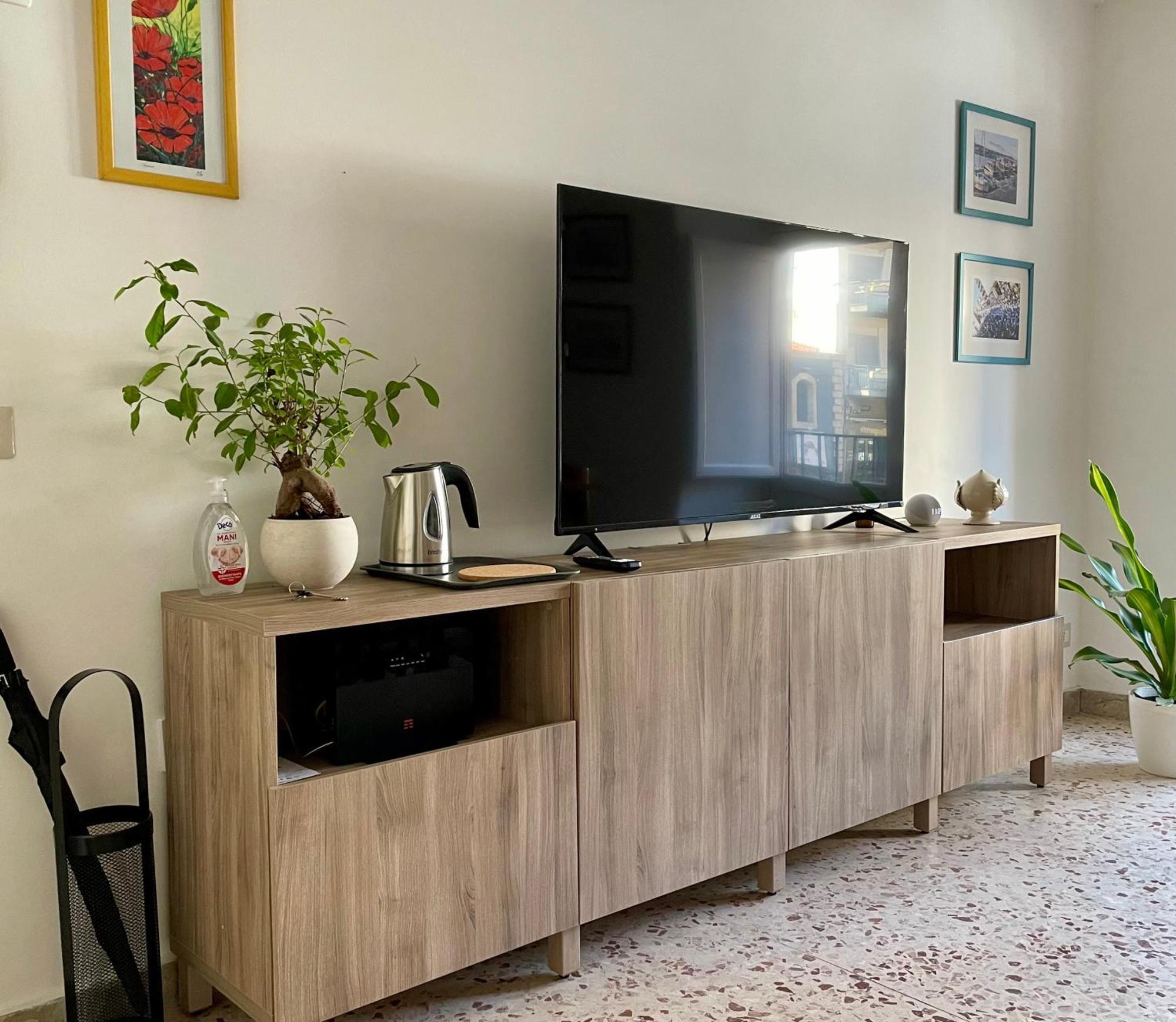 Lorenzo'S House Catania City Centre - Comfortable Large Apartment With 2 Bedrooms And 2 Baths, Close To Trains, Metro And Bus Station Extérieur photo