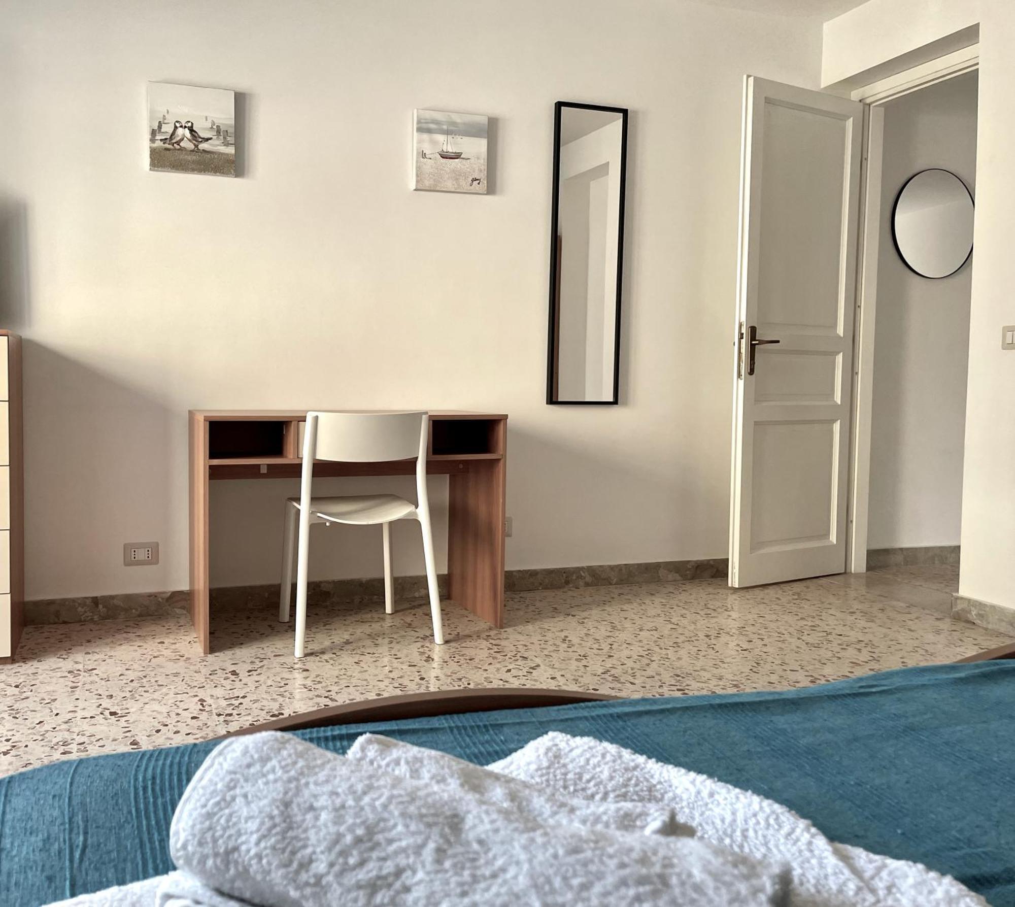 Lorenzo'S House Catania City Centre - Comfortable Large Apartment With 2 Bedrooms And 2 Baths, Close To Trains, Metro And Bus Station Extérieur photo